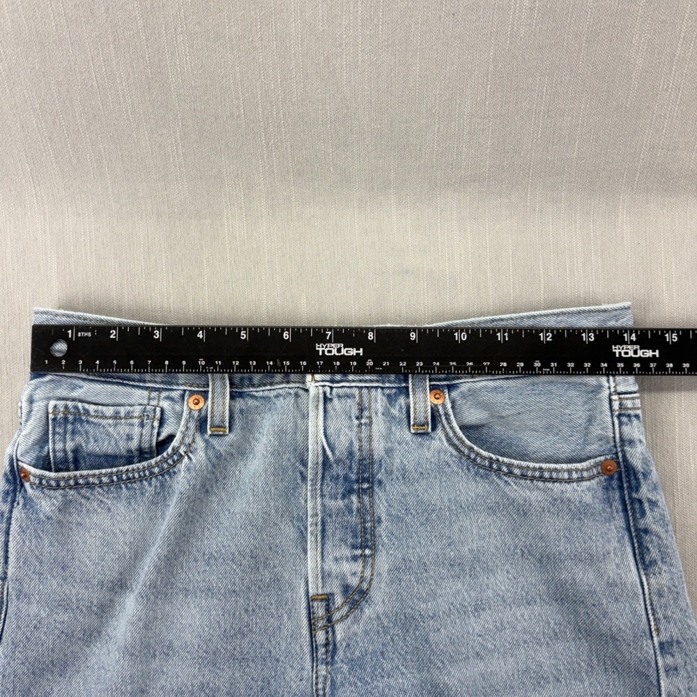 Levi's Premium Wedgie Straight Jeans Cotton Light Wash Size 26 Button Fly - Picture 10 of 13